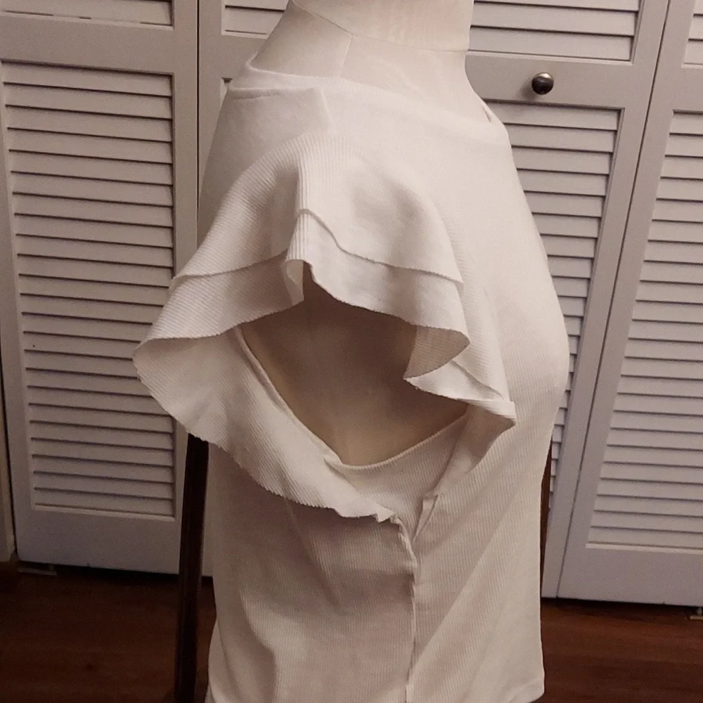 GAP White Ruffle Sleeve Tank Top - Picture 3 of 6